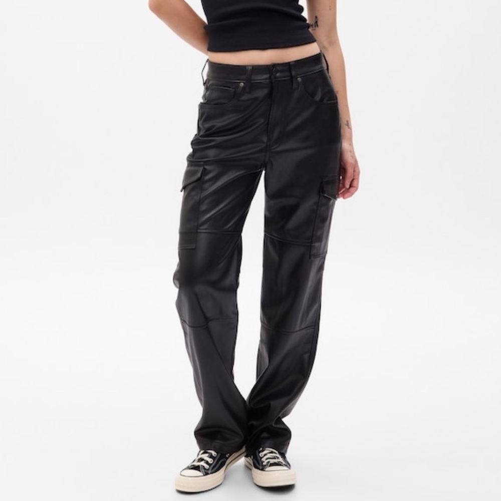 NWT Gap High Rise 90s Loose Vegan Leather Cargo Pants 32S